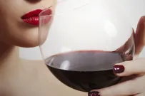 Алкоголь до и после увеличения губ